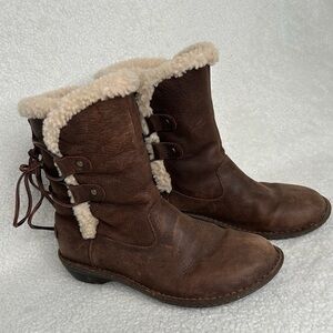 Ugg Akadia Shearling Leather Boots